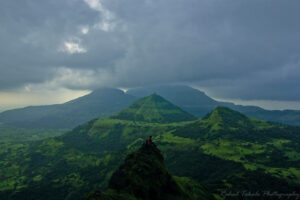 8 Best Monsoon Treks in Maharashtra That You Should Do In 2024 5 हरिहर किल्ला Harihar Fort in Mansoon